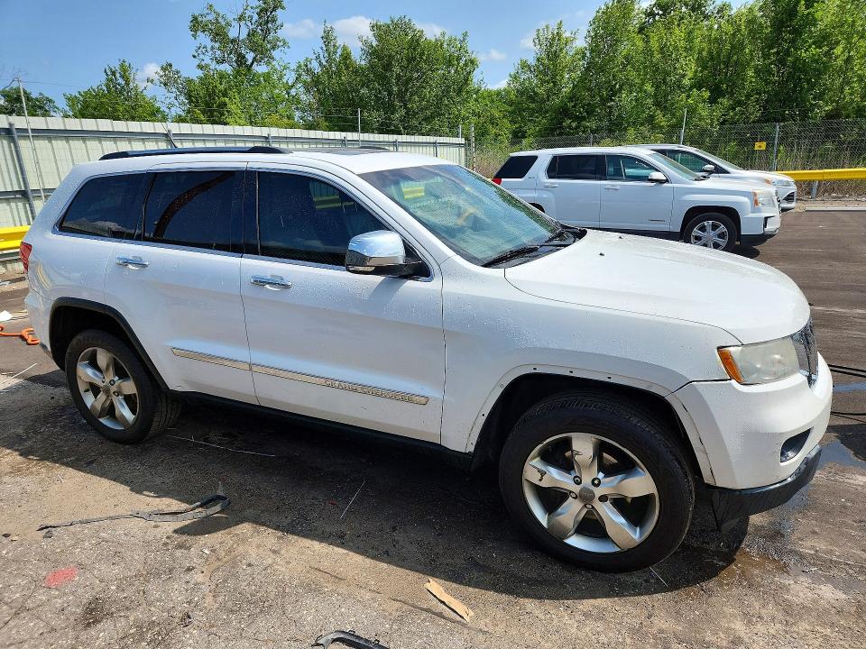 62144646 :رقم المزاد ، 1C4RJFCG6DC593738 vin ، 2013 Jeep Grand Cherokee مزاد بيع