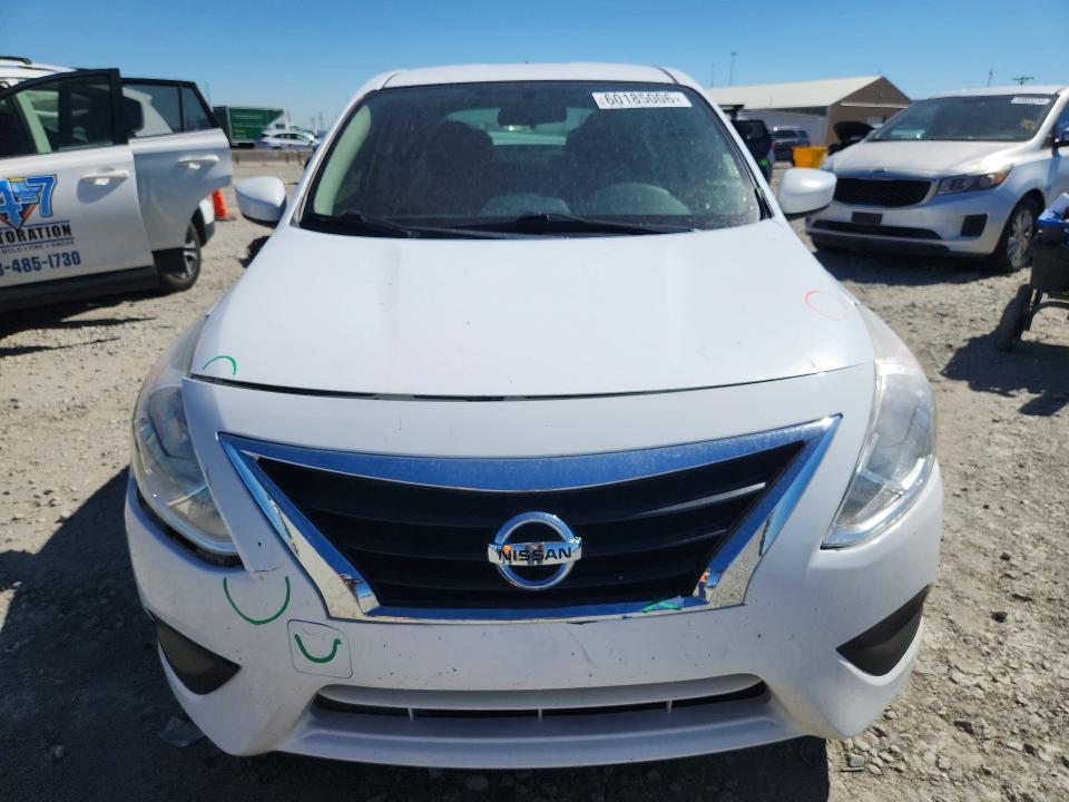 60185006 :رقم المزاد ، 3N1CN7AP7KL825609 vin ، 2019 Nissan Versa مزاد بيع
