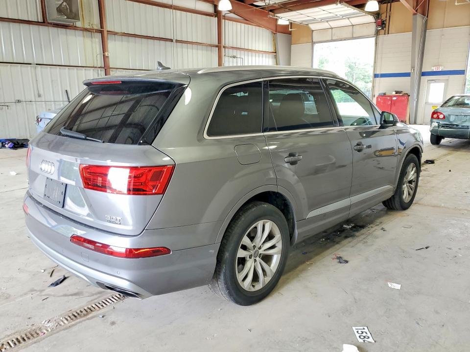 Продажа на аукционе авто 2017 Audi Q7, vin: WA1LAAF74HD019797, номер лота: 61865576