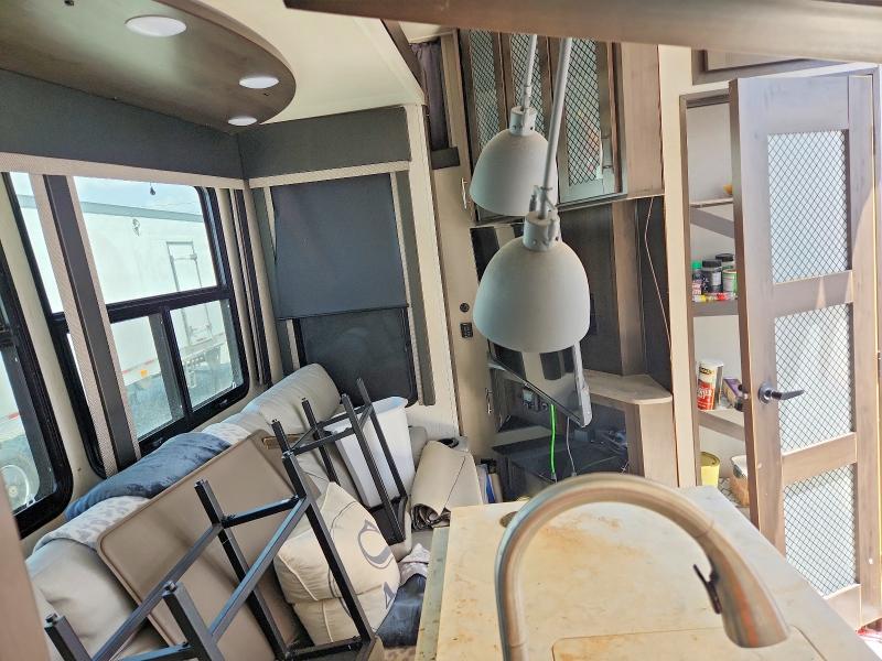 Продажа на аукционе авто 2022 Grand Design Momentum, vin: 573FM4430N1121177, номер лота: 58946036