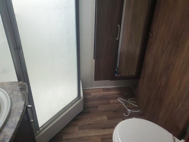 62563076 :رقم المزاد ، 4YDF33026G2504262 vin ، 2016 Keystone Cougar مزاد بيع