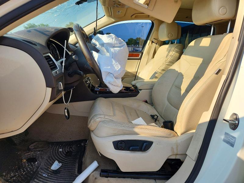 62747736 :رقم المزاد ، WVGFF9BP8CD005379 vin ، 2012 Volkswagen Touareg مزاد بيع