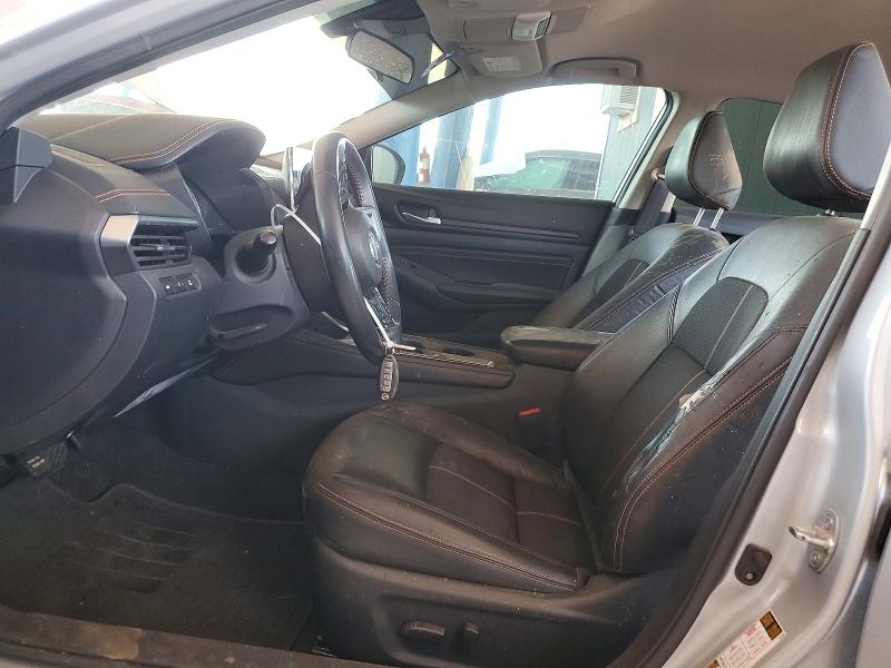 61059106 :رقم المزاد ، 1N4BL4CVXMN411869 vin ، 2021 Nissan Altima مزاد بيع