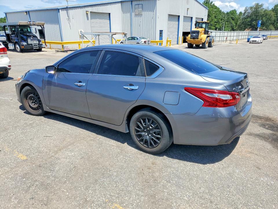 2018 Nissan Altima მანქანა იყიდება აუქციონზე, vin: 1N4AL3AP7JC261706, აუქციონის ნომერი: 61196436