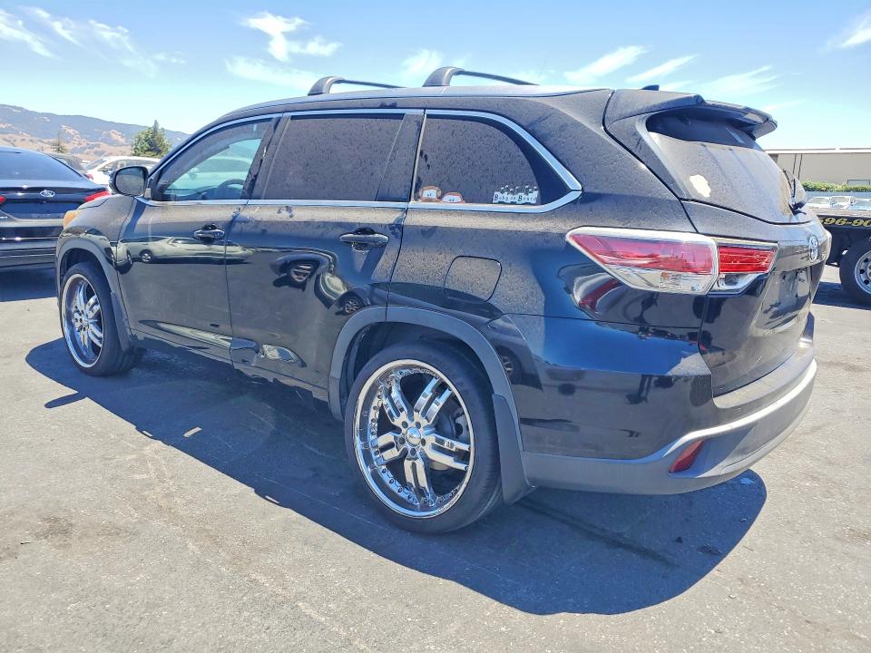 2015 Toyota Highlander მანქანა იყიდება აუქციონზე, vin: 5TDJKRFH4FS097368, აუქციონის ნომერი: 62654576