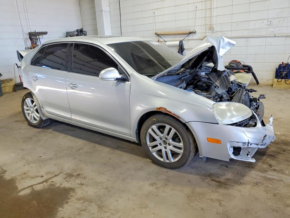 60858326 :رقم المزاد ، 3VWST71K36M013921 vin ، 2006 Volkswagen Jetta مزاد بيع