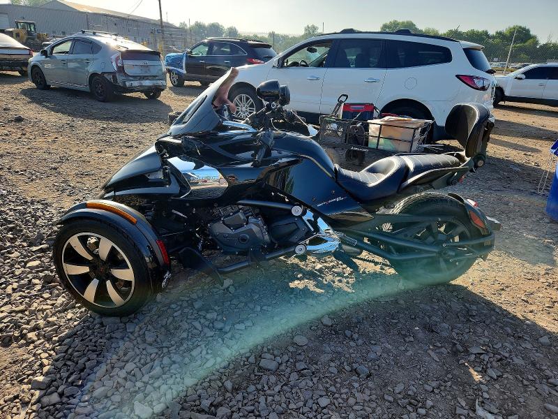 58691986 :رقم المزاد ، 2BXRDDD28FV003992 vin ، 2015 Can-am Spyder Roadster مزاد بيع