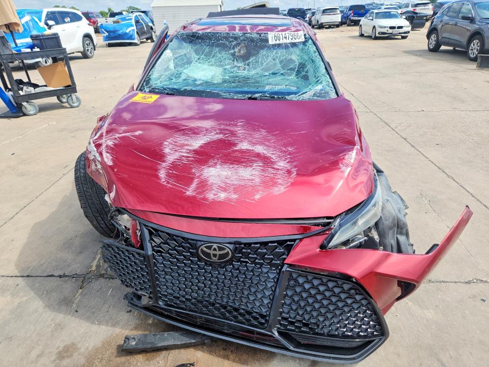 60147966 :رقم المزاد ، 4T1GZ1FB9MU057035 vin ، 2021 Toyota Avalon مزاد بيع