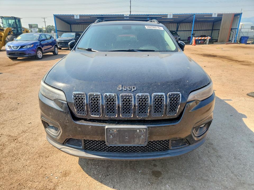 59298216 :رقم المزاد ، 1C4PJMCX6KD338056 vin ، 2019 Jeep Cherokee مزاد بيع
