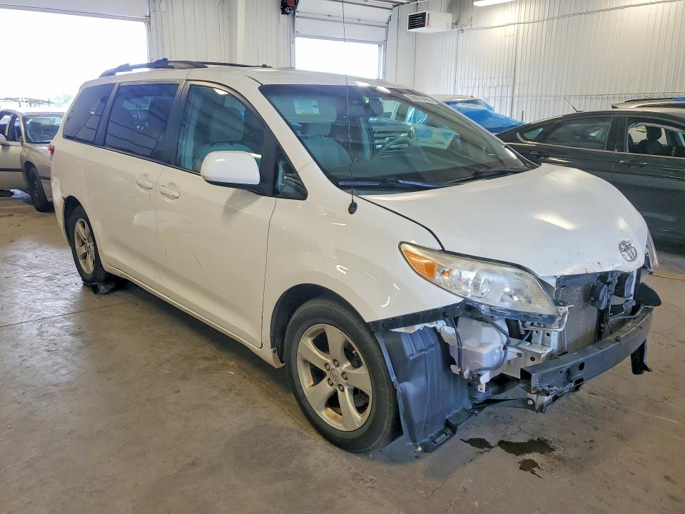 Продажа на аукционе авто 2013 Toyota Sienna, vin: 5TDKK3DC2DS382642, номер лота: 58879496