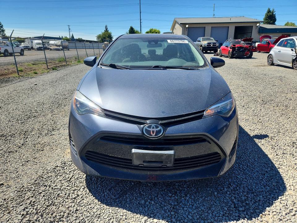 2018 Toyota Corolla მანქანა იყიდება აუქციონზე, vin: 5YFBURHE9JP749677, აუქციონის ნომერი: 60773196