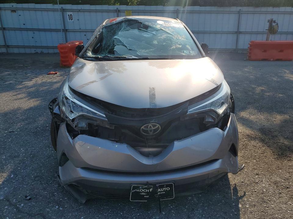2018 Toyota C-hr მანქანა იყიდება აუქციონზე, vin: NMTKHMBX3JR056224, აუქციონის ნომერი: 62501006