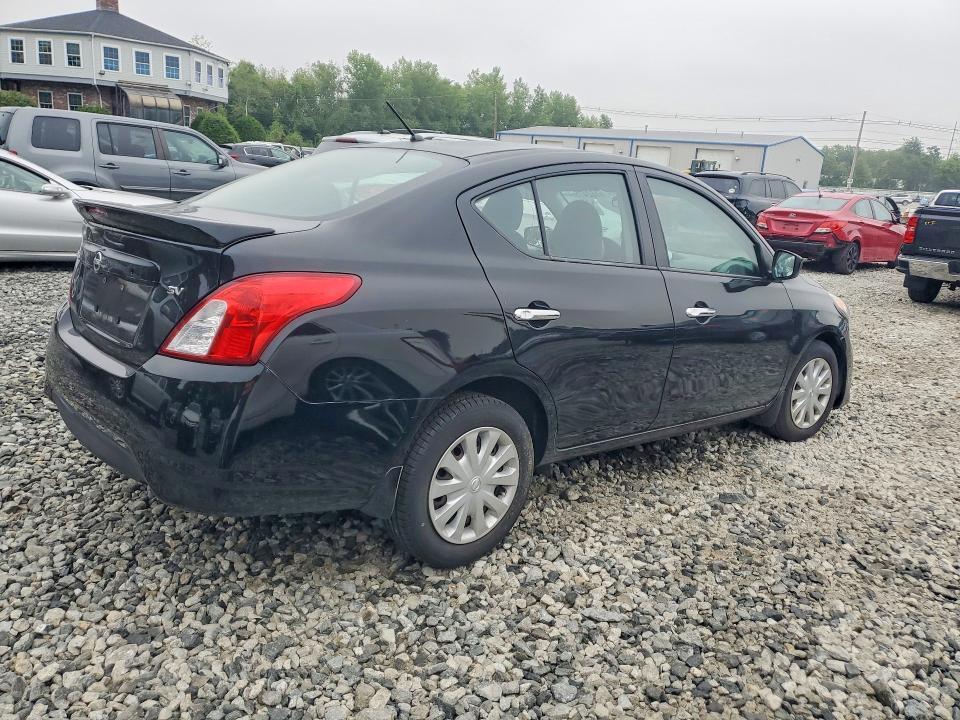 61624756 :رقم المزاد ، 3N1CN7AP2HL810797 vin ، 2017 Nissan Versa مزاد بيع