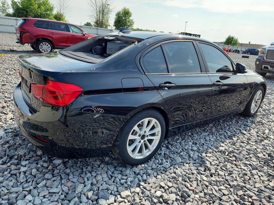 2016 Bmw 320 მანქანა იყიდება აუქციონზე, vin: WBA8A3C57GK551384, აუქციონის ნომერი: 62932506