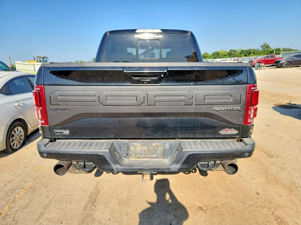 61689136 :رقم المزاد ، 1FTFW1RG3JFD74308 vin ، 2018 Ford F150 مزاد بيع