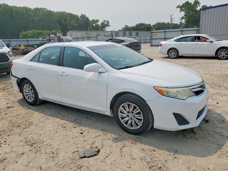 2013 Toyota Camry მანქანა იყიდება აუქციონზე, vin: 4T4BF1FKXDR284713, აუქციონის ნომერი: 61321056