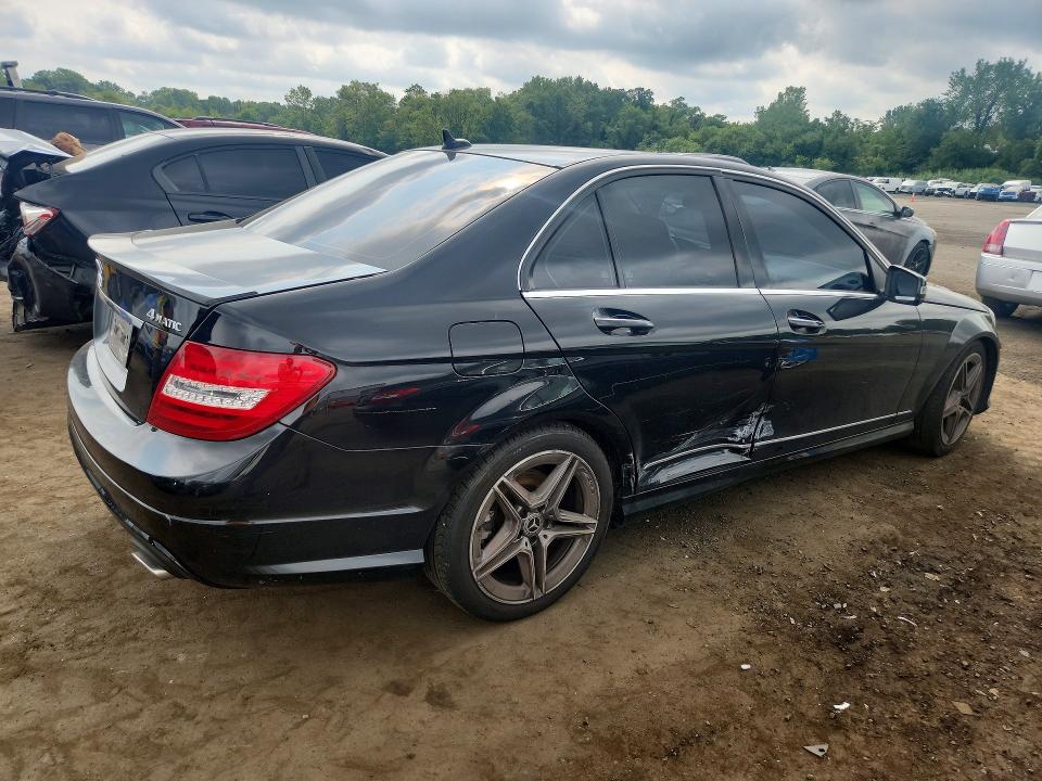 2014 Mercedes-benz C მანქანა იყიდება აუქციონზე, vin: WDDGF8AB5EA940524, აუქციონის ნომერი: 62445116