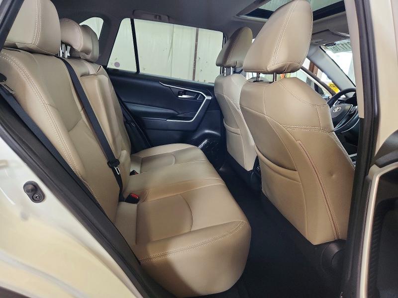 62811716 :رقم المزاد ، 2T3R1RFV3MC212535 vin ، 2021 Toyota Rav4 مزاد بيع
