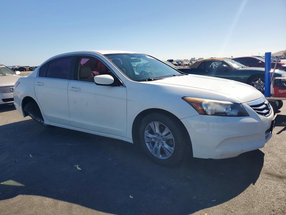62996986 :رقم المزاد ، 1HGCP2F60CA102821 vin ، 2012 Honda Accord مزاد بيع