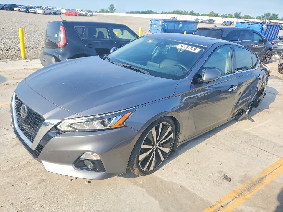 60187086 :رقم المزاد ، 1N4BL4FW8LC233782 vin ، 2020 Nissan Altima مزاد بيع