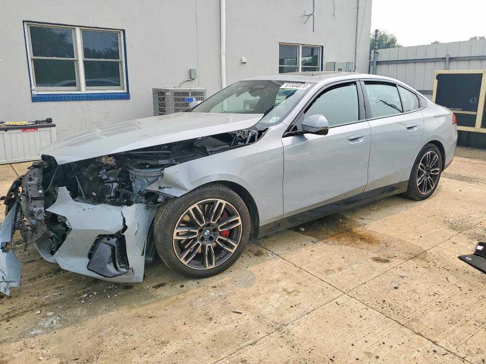 61534876 :رقم المزاد ، WBA63FJ04RCR06759 vin ، 2024 Bmw 540 مزاد بيع