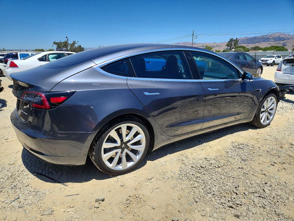 Продажа на аукционе авто 2018 Tesla Model 3, vin: 5YJ3E1EB4JF145382, номер лота: 60024666