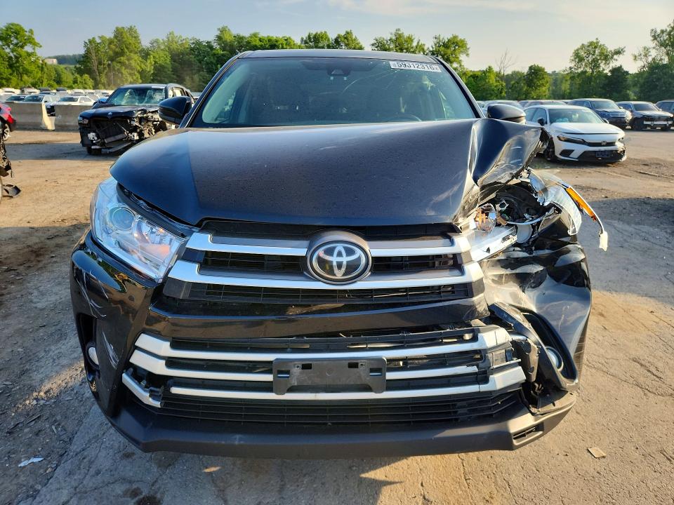 59312316 :رقم المزاد ، 5TDBZRFH6KS702260 vin ، 2019 Toyota Highlander مزاد بيع
