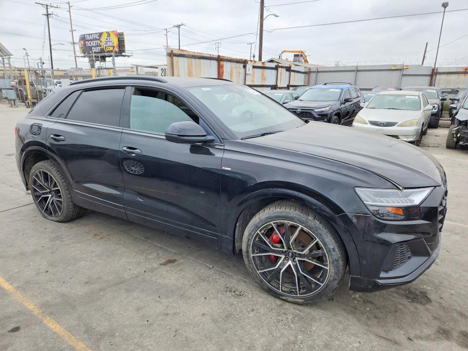 59616536 :رقم المزاد ، WA1EVAF18LD006634 vin ، 2020 Audi Q8 مزاد بيع