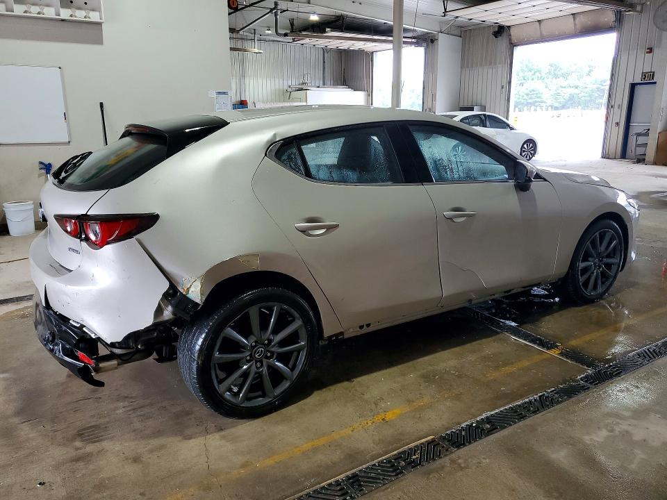 Продаж на аукціоні авто 2022 Mazda 3, vin: JM1BPAKLXN1502811, номер лоту: 60227796