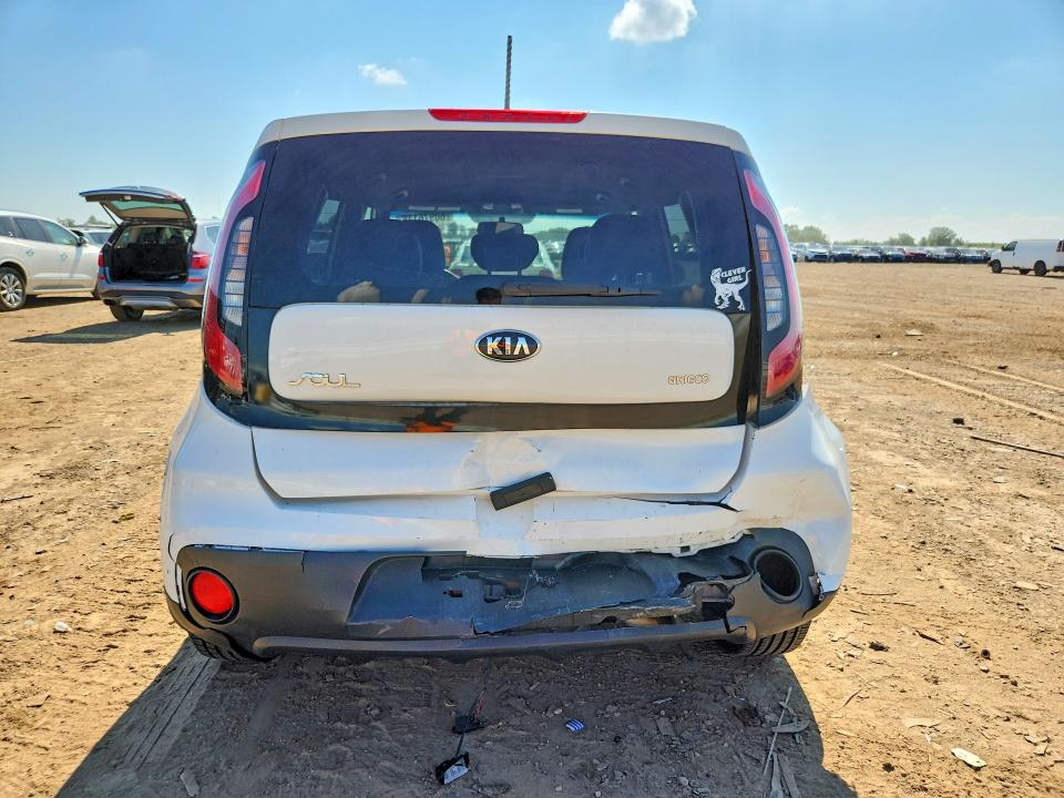 2018 Kia Soul მანქანა იყიდება აუქციონზე, vin: KNDJN2A21J7596939, აუქციონის ნომერი: 60976116