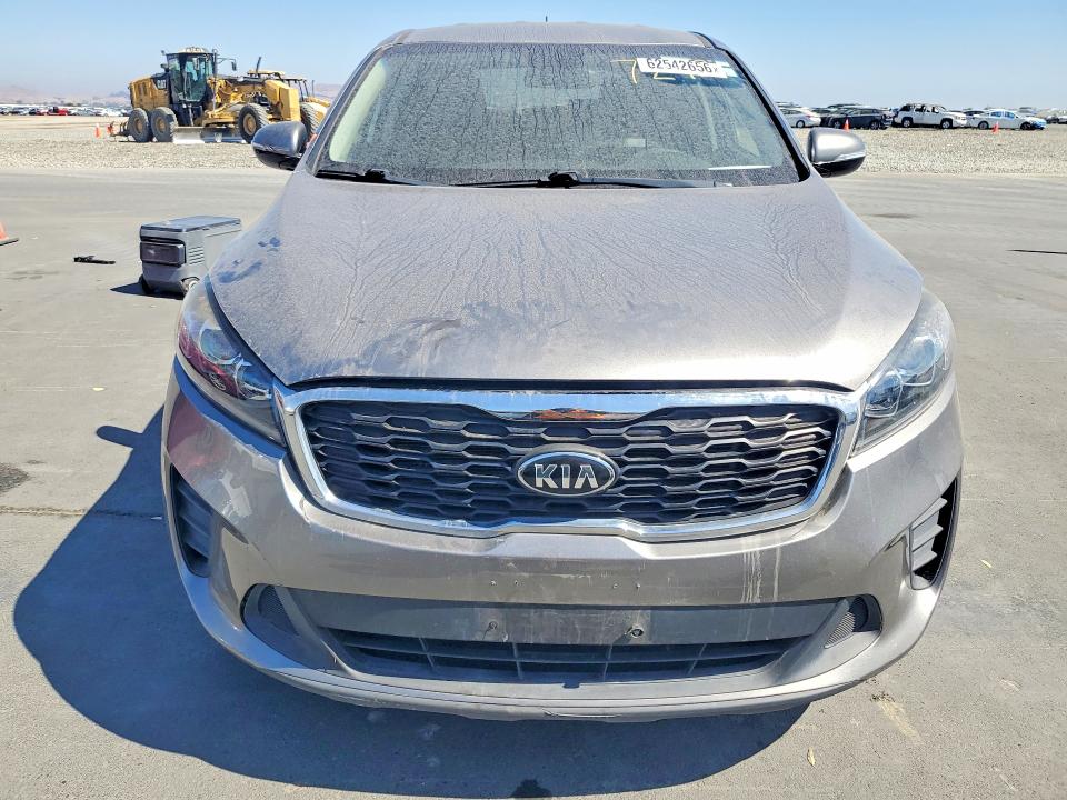 62542656 :رقم المزاد ، 5XYPG4A5XKG467242 vin ، 2019 Kia Sorento مزاد بيع