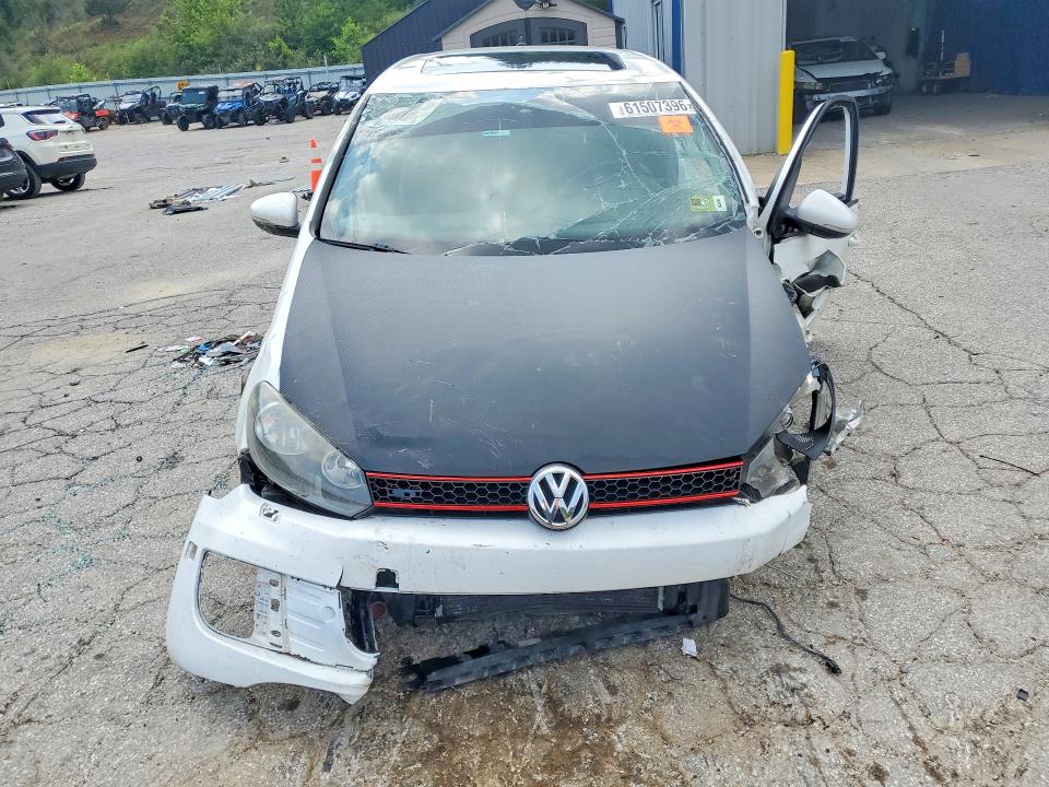 61507396 :رقم المزاد ، WVWFV7AJXBW214943 vin ، 2011 Volkswagen Gti مزاد بيع
