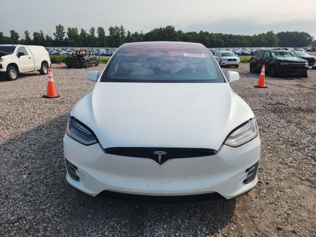 57028106 :رقم المزاد ، 5YJXCBE25GF008828 vin ، 2016 Tesla Model X مزاد بيع