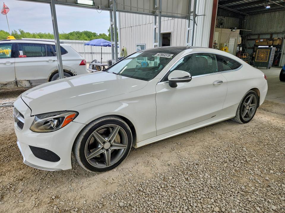 62863376 :رقم المزاد ، WDDWJ4JB3HF392677 vin ، 2017 Mercedes-benz C مزاد بيع