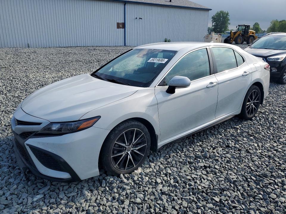 Продаж на аукціоні авто 2022 Toyota Camry, vin: 4T1G11AK2NU024782, номер лоту: 59319686