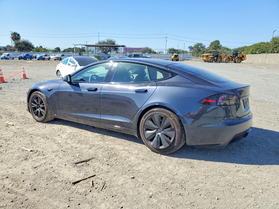 60588256 :رقم المزاد ، 5YJSA1E55PF529200 vin ، 2023 Tesla Model S مزاد بيع