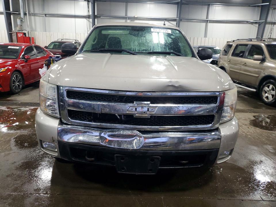 Продажа на аукционе авто 2008 Chevrolet Silverado, vin: 1GCEK19028Z221051, номер лота: 63107996