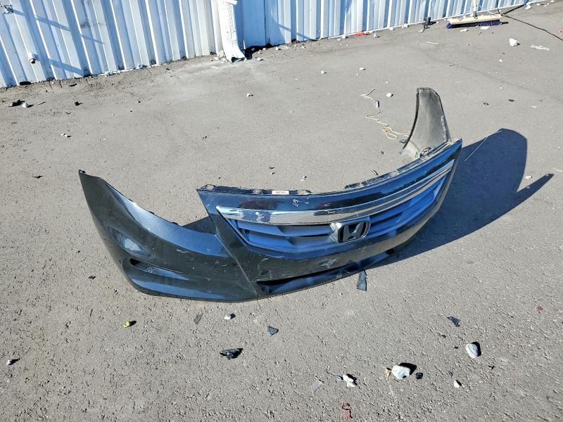 61587226 :رقم المزاد ، 1HGCS2B86BA005563 vin ، 2011 Honda Accord مزاد بيع