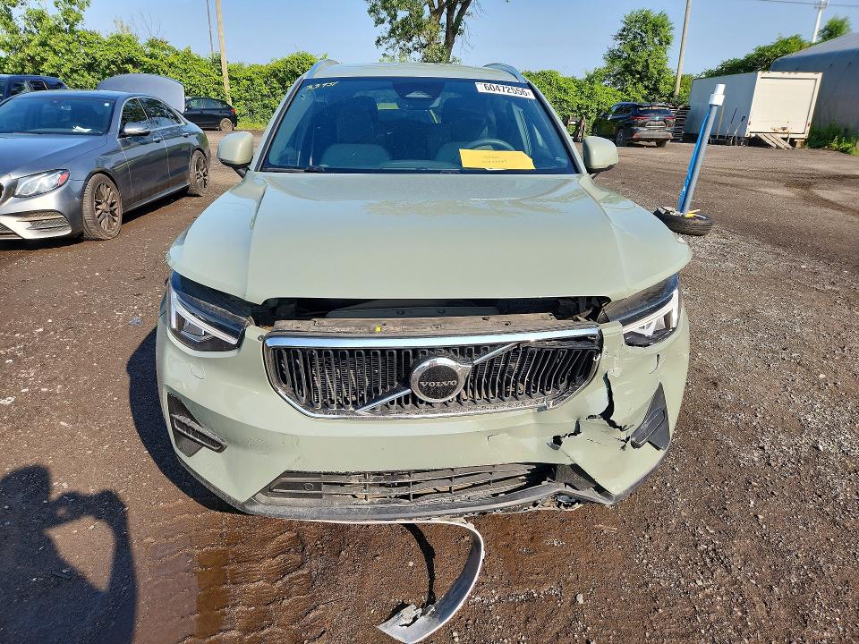 60472556 :رقم المزاد ، YV4L12UV7P2022942 vin ، 2023 Volvo Xc40 مزاد بيع
