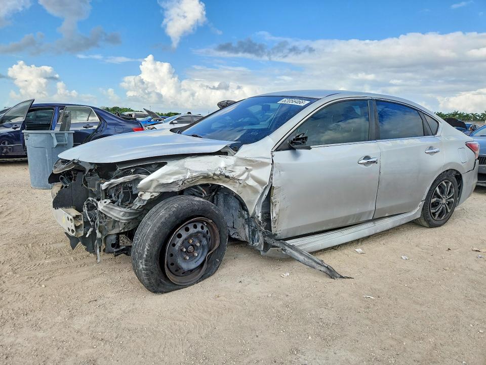 Продажа на аукционе авто 2015 Nissan Altima, vin: 1N4AL3AP8FN314800, номер лота: 62056466