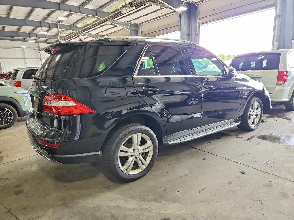 61955056 :رقم المزاد ، 4JGDA5HB6FA573999 vin ، 2015 Mercedes-benz Ml مزاد بيع