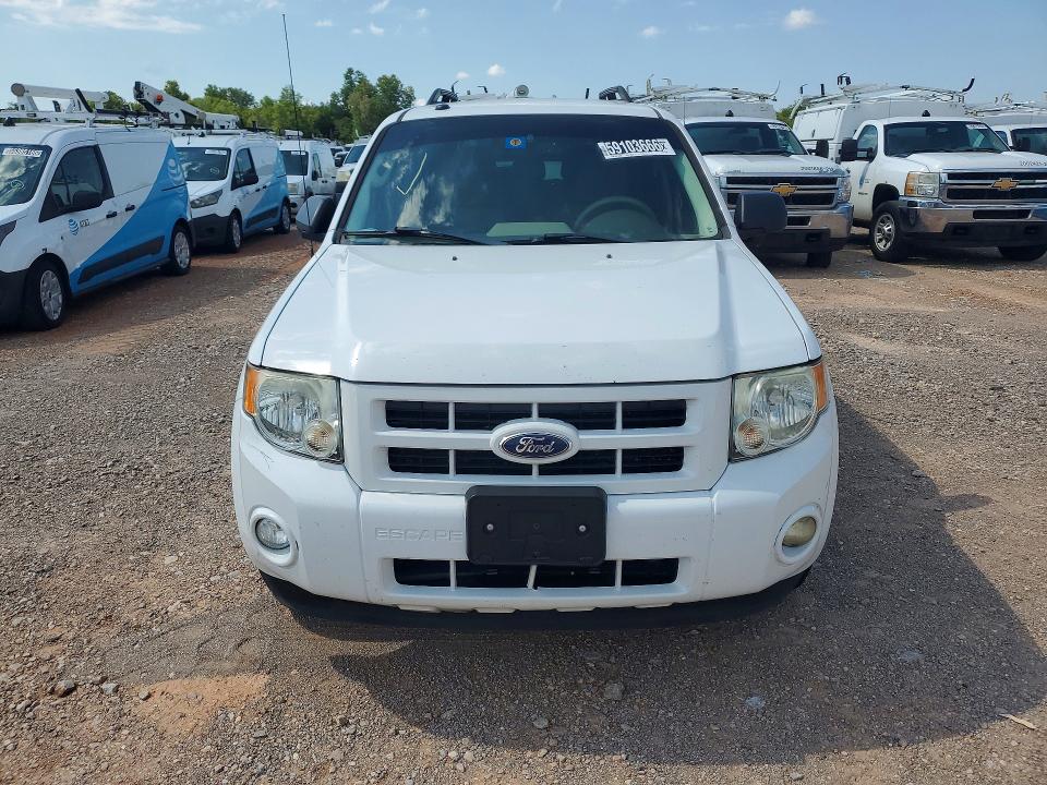 2011 Ford Escape მანქანა იყიდება აუქციონზე, vin: 1FMCU5K33BKA94206, აუქციონის ნომერი: 59103666