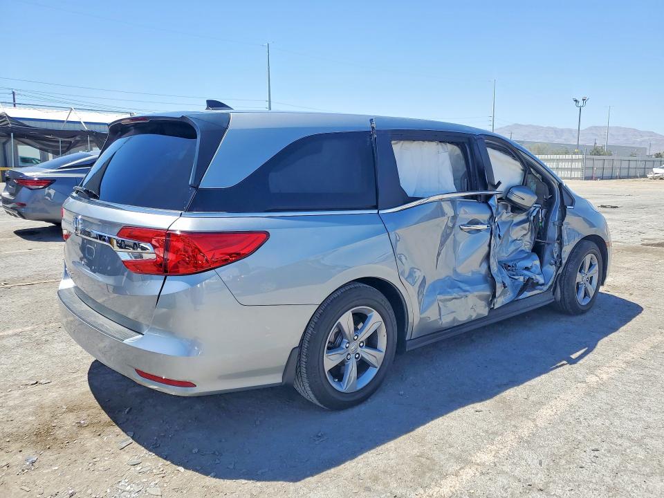 60698486 :رقم المزاد ، 5FNRL6H78KB077139 vin ، 2019 Honda Odyssey مزاد بيع