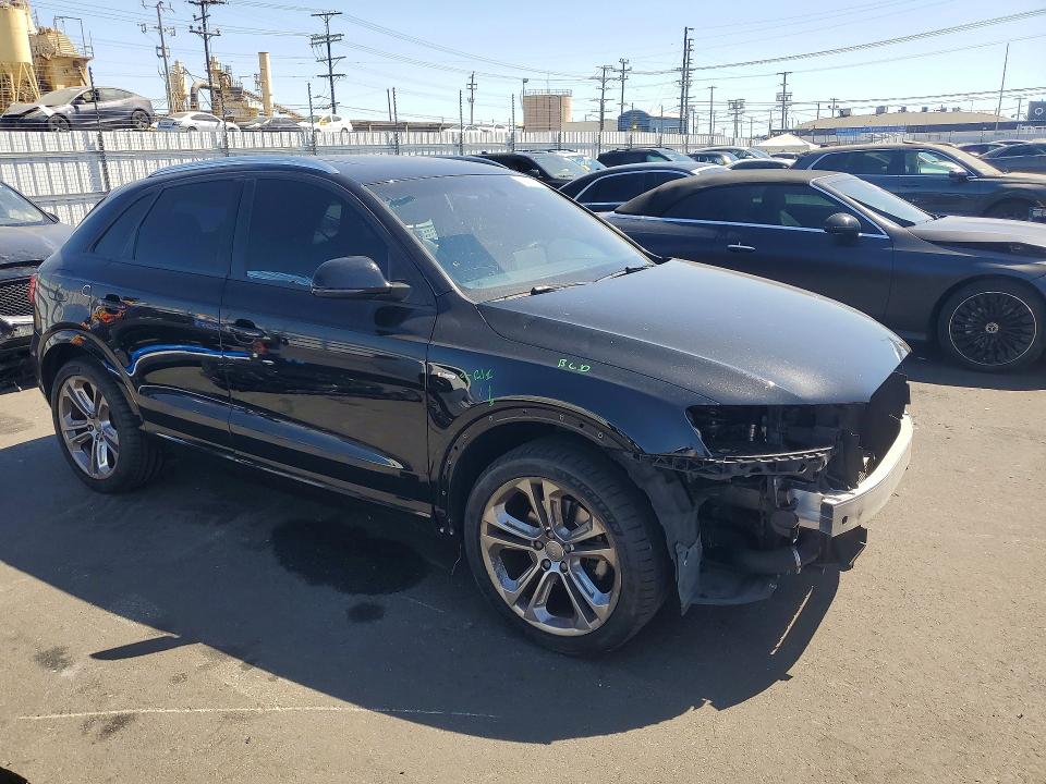 2018 Audi Q3 მანქანა იყიდება აუქციონზე, vin: WA1BCCFS6JR014910, აუქციონის ნომერი: 61774426