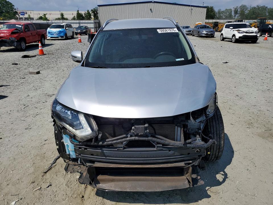 59581976 :رقم المزاد ، JN8AT2MT3JW470473 vin ، 2018 Nissan Rogue مزاد بيع