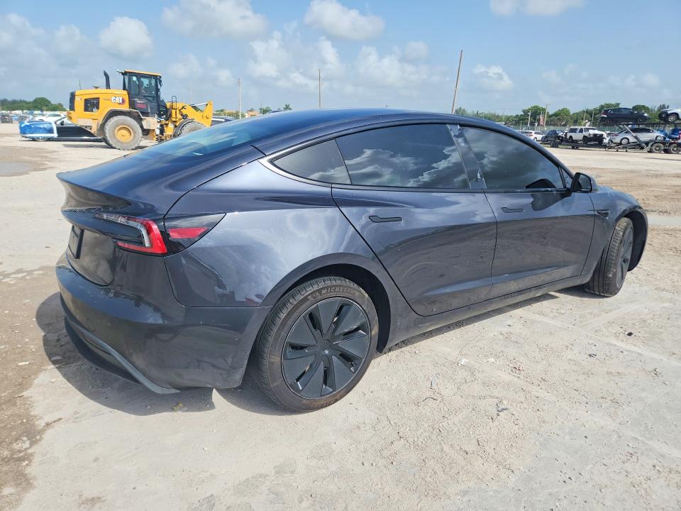 60371406 :رقم المزاد ، 5YJ3E1EA1SF996645 vin ، 2025 Tesla Model 3 مزاد بيع