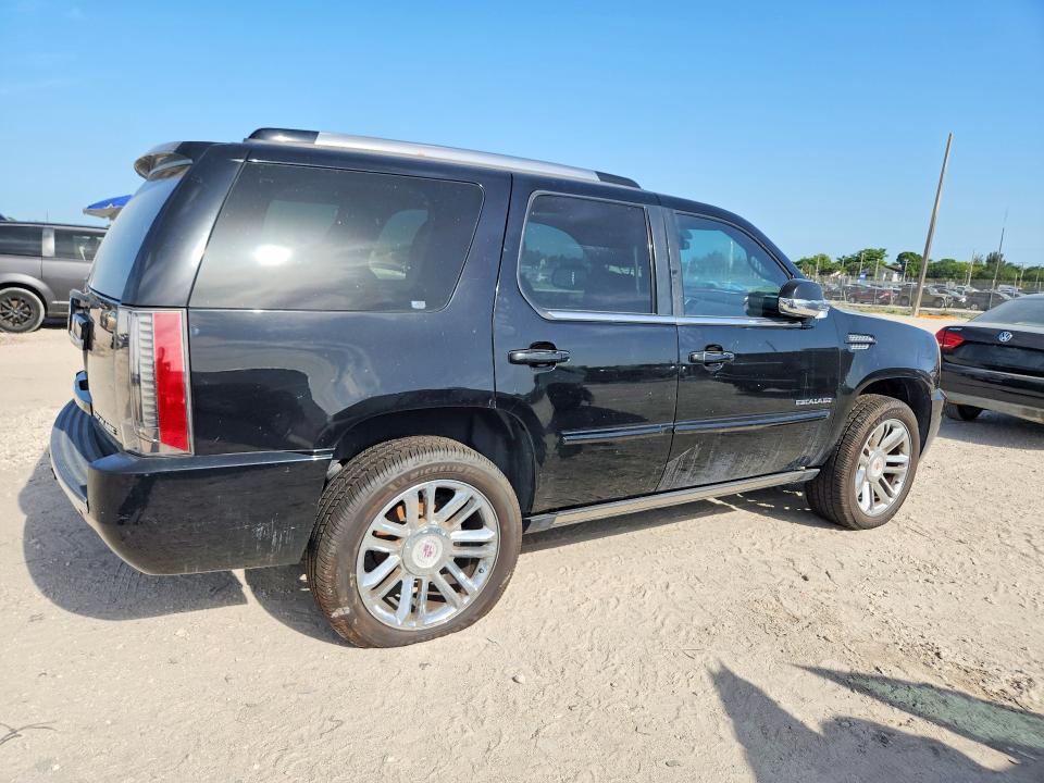 61418346 :رقم المزاد ، 1GYS3CEF8DR137844 vin ، 2013 Cadillac Escalade مزاد بيع