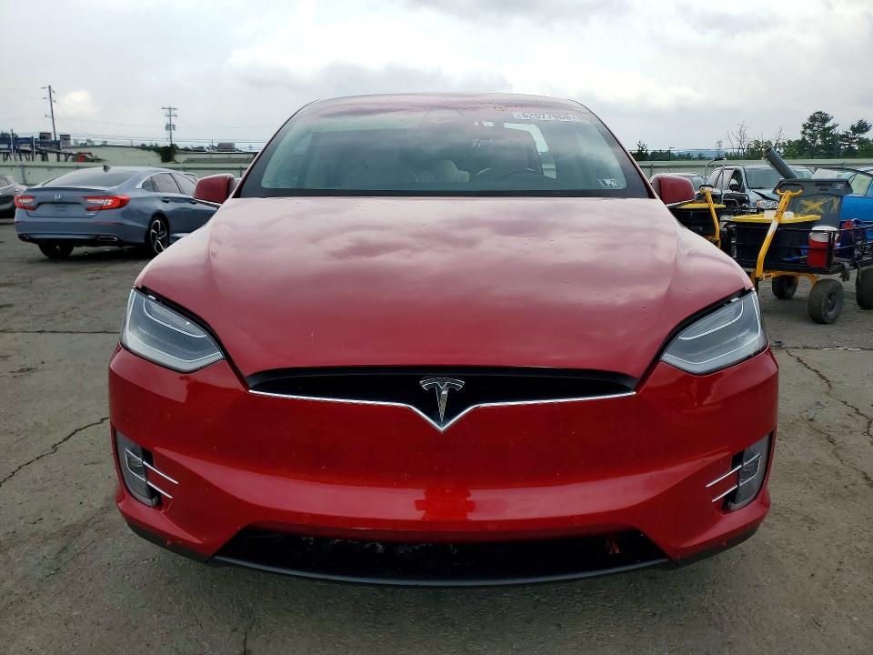62577906 :رقم المزاد ، 5YJXCAE2XHF075078 vin ، 2017 Tesla Model X مزاد بيع