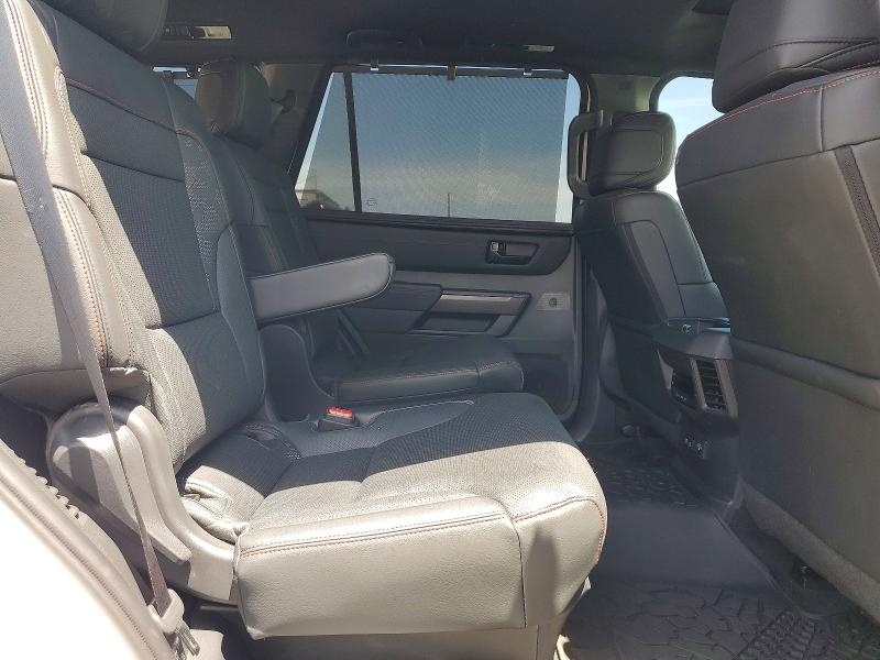 Продажа на аукционе авто 2024 Toyota Sequoia, vin: 7SVAAABA7RX038557, номер лота: 62468696