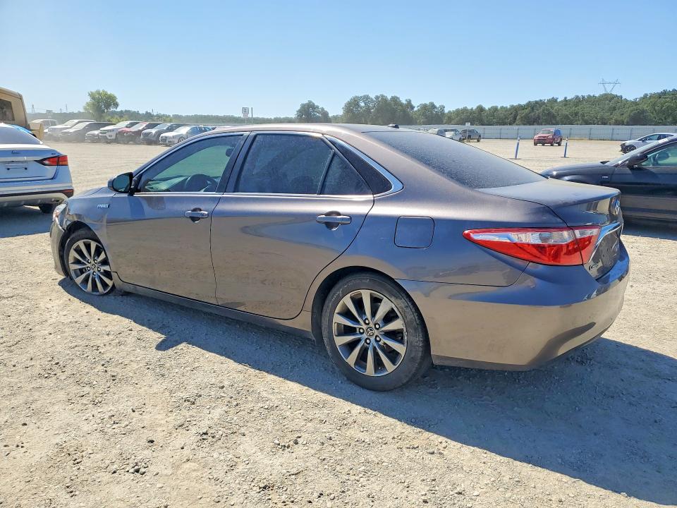 85982655 :رقم المزاد ، 4T1BD1FK2FU145582 vin ، 2015 Toyota Camry Hybrid مزاد بيع